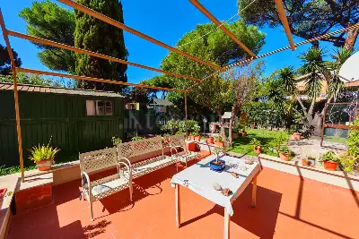 Casa in vendita, Via Teognide, Roma