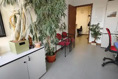 Ufficio in affitto, Viale Montegrappa, Prato