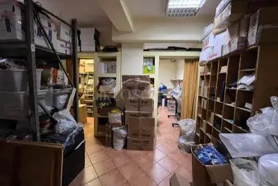 Negozio in affitto, Via Giuseppe Peano, Roma
