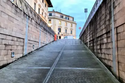 Posto Auto in affitto, Piazza Savonarola , Firenze