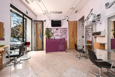 Attività Commerciale in vendita, Via Arezzo, Roma