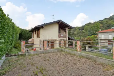 Villa in vendita, Via Milano, Bedero Valcuvia