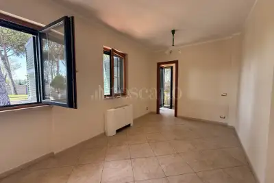 Villa Bifamiliare in affitto, Via Giovanni Giuseppe Gizzi, Roma