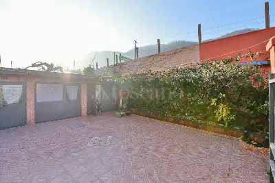 Casa in vendita, Via Mario Bertolone, Como