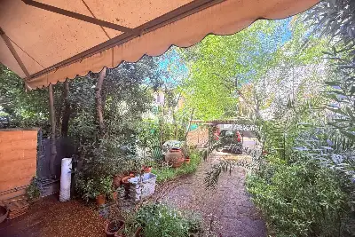 Villino a Schiera in vendita, Via Sem Benelli, Prato