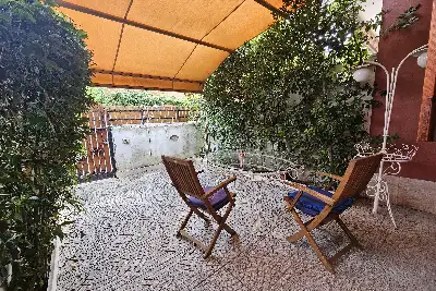 Villino a Schiera in vendita, Via Signa, Pomezia