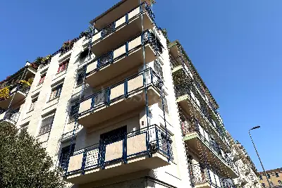 Casa in vendita, Via Stresa, Milano