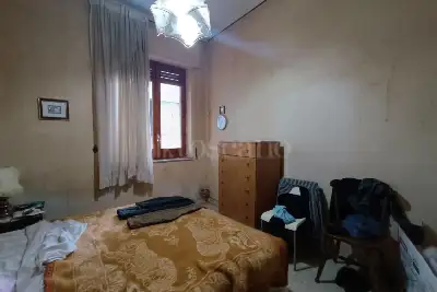 Casa in vendita, San Giovanni La Punta, Via Buscemi, salone doppio, cucina abitabile, tre camere, servizio, lavanderia., San Giovanni la Punta