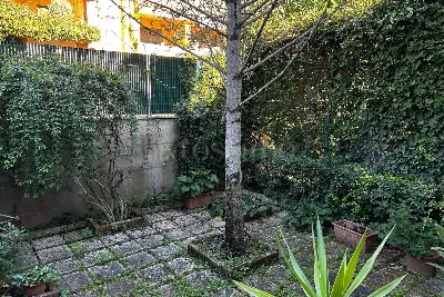 Villino a Schiera in vendita, Via Vincenzo Visceglia, Roma