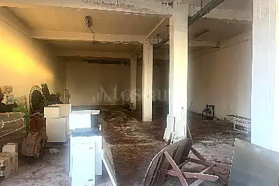 Magazzino in vendita, via moncalvo, Roma