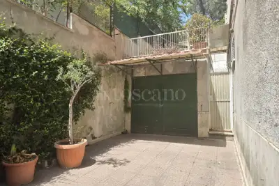 Box in vendita, Via Meropia, Roma