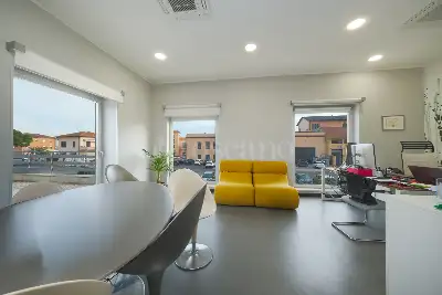 Stabile Uso Ufficio in affitto, Via Tiburtina , Roma