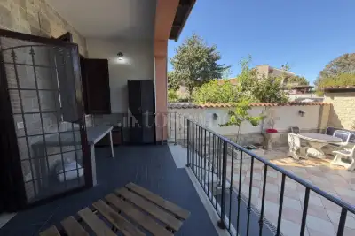 Villino a Schiera in vendita, Viale Paride, Ardea