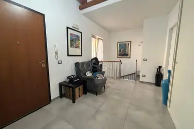 Villino a Schiera in vendita, Via Radicofani, Pomezia