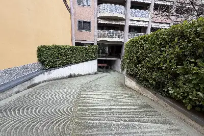 Box in vendita, Via Savona, Milano