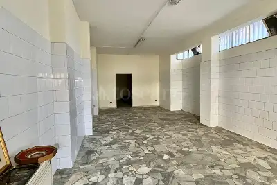 Negozio in affitto, Via Cesinali, Atripalda