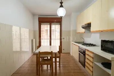 Casa in vendita, Piazza Alessandro Manzoni, Carnate