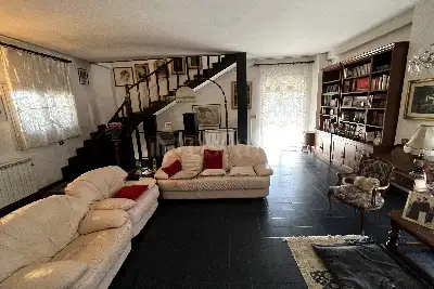 Villa in vendita, Via Roberto Paribeni, Roma