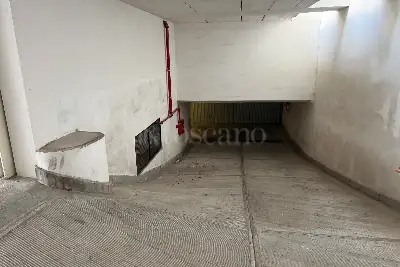 Box in vendita, Via Federico Tosi, Roma