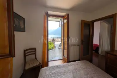 Casa Indipendente in vendita, Via Schignano, Argegno