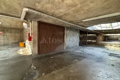 Box in vendita, Via Vasari , Monza