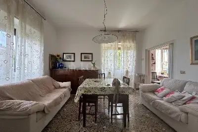 Palazzo in vendita, Via Sant'Andrea, Concesio