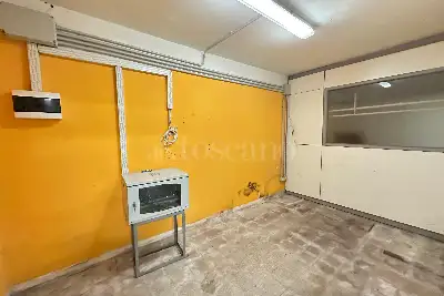 Negozio in affitto, Via Luca Valerio, Roma