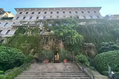 Casa in vendita, Viale Luigi Majno, Milano