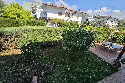 Villa in vendita, Via Pyre, Latina