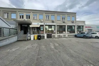 Ufficio in affitto, Via dei Castelli Romani, Pomezia