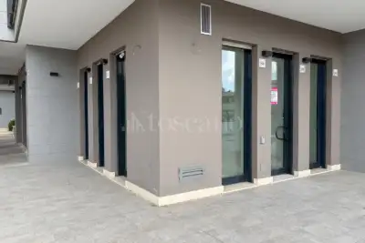 Negozio in affitto, Viale Gianluigi Bonelli, Roma