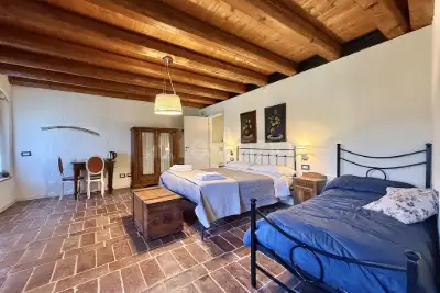 Villa in vendita, Strada Pille, Monzambano