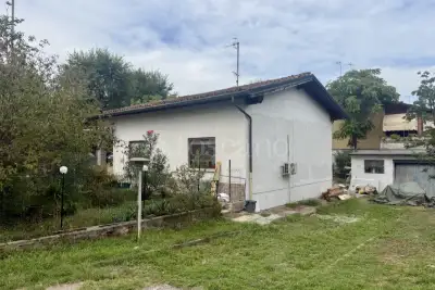 Casa Indipendente in vendita, Via Luigi Pirandello, Montichiari