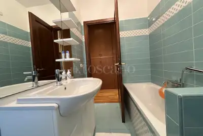 Casa in vendita, Via Umberto Saba, Roma