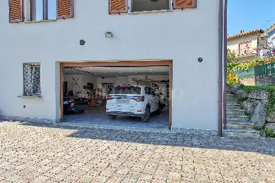 Villa in vendita, Via Pianazzo, Lavena Ponte Tresa