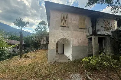 Casa Indipendente in vendita, Via Roma, Dizzasco