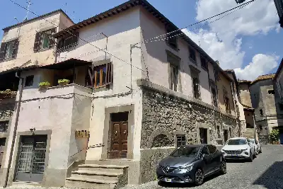 Casa in vendita, Largo degli Esposti, Viterbo