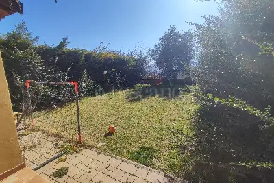 Villino a Schiera in vendita, Via Bazzanese, L'Aquila