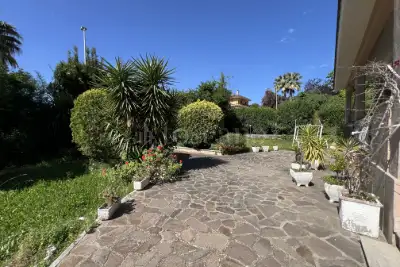 Villa in vendita, Via Turrivalignani, Roma