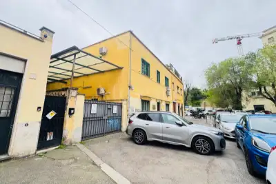 Laboratorio in vendita, Via Giano della Bella, Roma