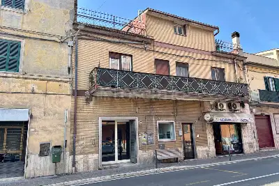 Negozio in vendita, Via G. Amendola, Mentana