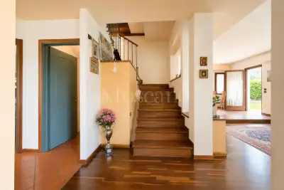 Villa in vendita, Via Giuseppe di Vittorio, Sirmione