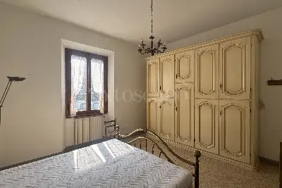 Villino a Schiera in vendita, Via Edmondo de Amicis, Prato