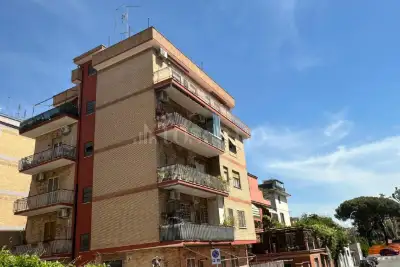 Casa in vendita, Via delle Acacie, Roma