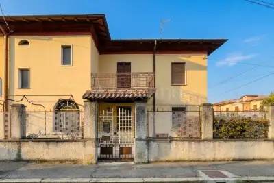 Villa Bifamiliare in vendita, Quartiere I Maggio, Brescia