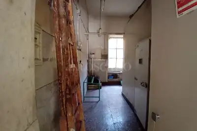 Negozio in vendita, Via Lucrino, Roma