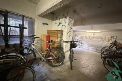 Magazzino in vendita, Via Giovanni da Procida, Milano