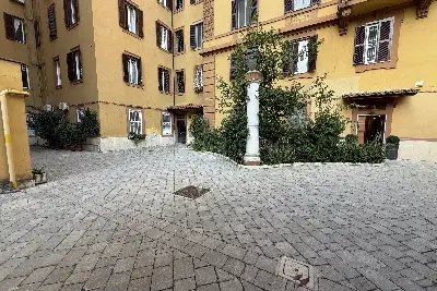 Casa in vendita, Piazza Ippolito Nievo, Roma