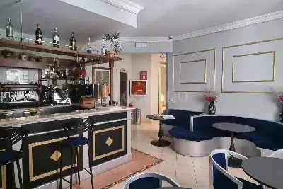 Albergo in vendita, Via Firenze, Roma