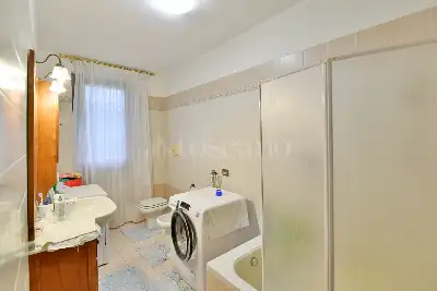 Villa in vendita, Via Volontari della Libertà, Erba